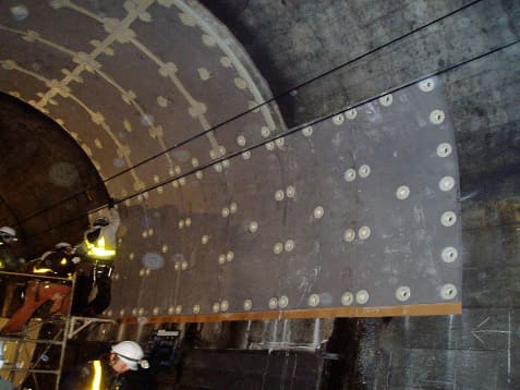 トンネル漏水防止板（ウレタンパネル）